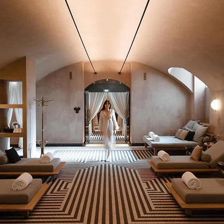 Botaniq Castle Of - Small Luxury Of The World 酒店