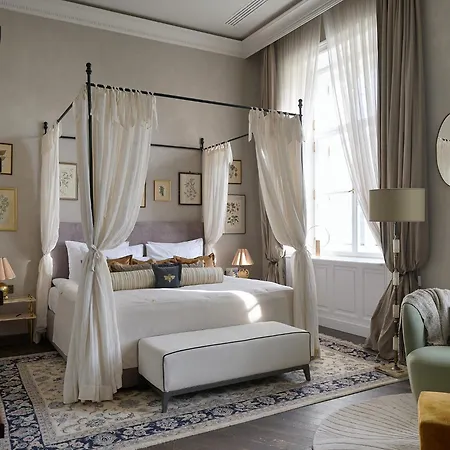 Botaniq Castle Of - Small Luxury Of The World 5*