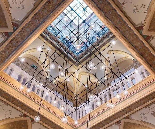 Botaniq Castle Of - Small Luxury Of The World 5* Tura