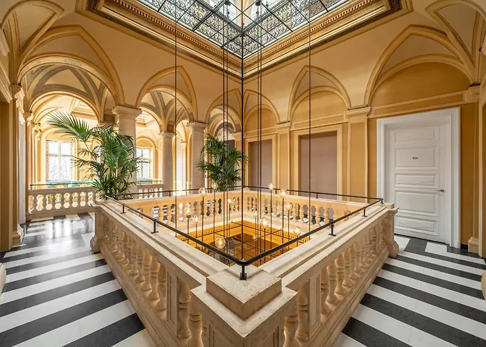 Botaniq Castle Of - Small Luxury Of The World Tura