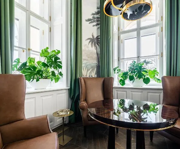 Botaniq Castle Of - Small Luxury Of The World Hotel Tura