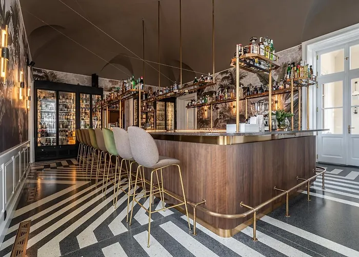 Hotel Botaniq Castle Of - Small Luxury Of The World Tura