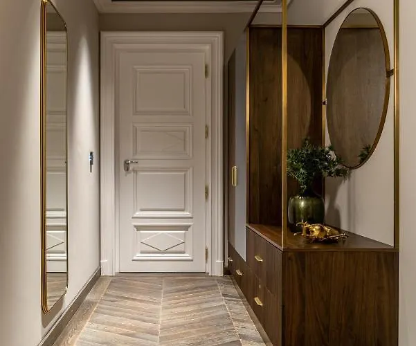 Botaniq Castle Of - Small Luxury Of The World Hotel Tura