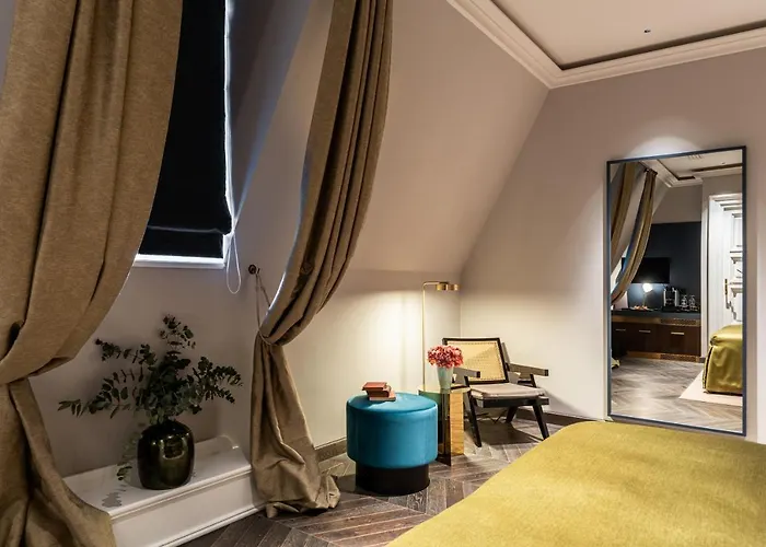 Botaniq Castle Of - Small Luxury Of The World Hotel Tura