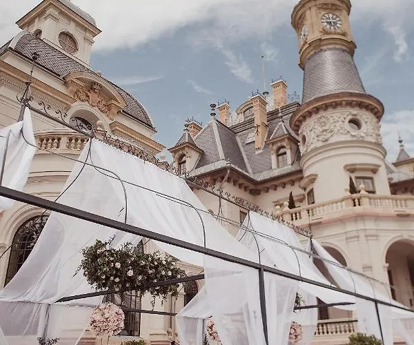 Botaniq Castle Of - Small Luxury Of The World 5* Tura