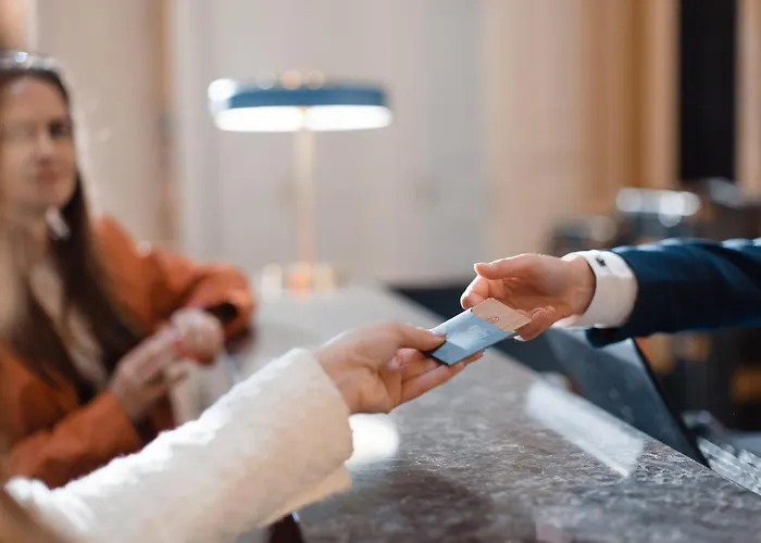 Botaniq Castle Of - Small Luxury Of The World 5* Tura