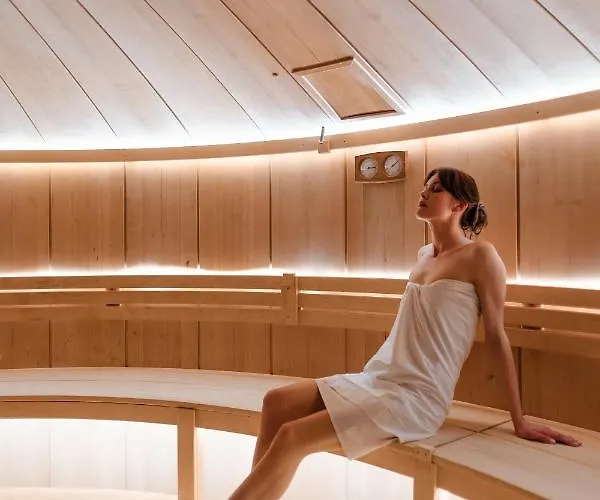 Hotel Botaniq Castle Of - Small Luxury Of The World Tura