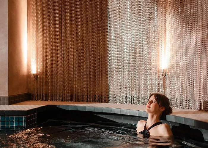 Botaniq Castle Of - Small Luxury Of The World Tura