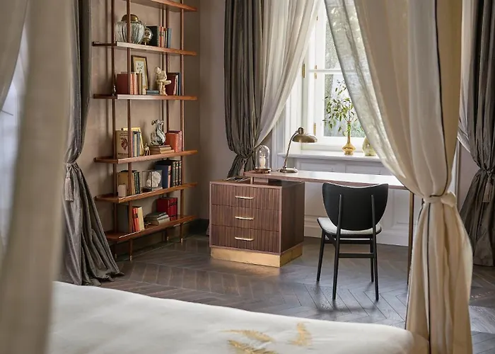 Hotel Botaniq Castle Of - Small Luxury Of The World Tura