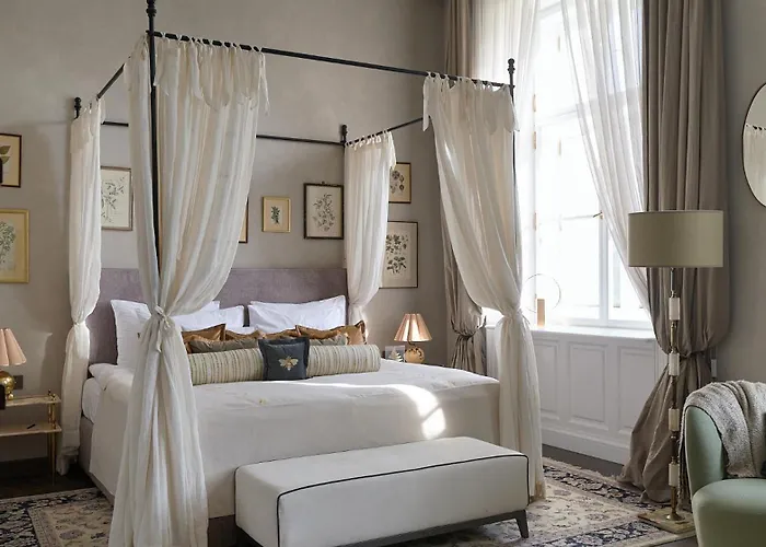 Botaniq Castle Of - Small Luxury Of The World 5*